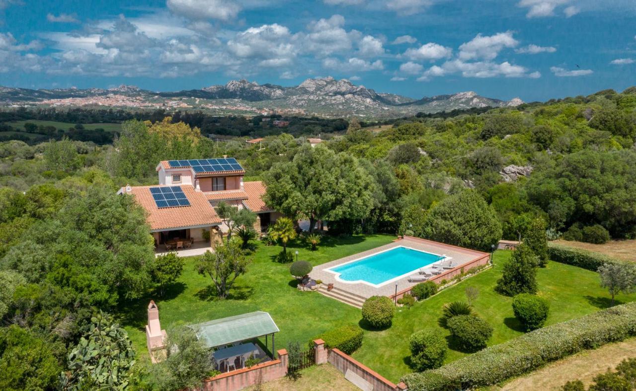 Sardinia Family Villas - Villa Adina With Private Pool In Арцакена Экстерьер фото